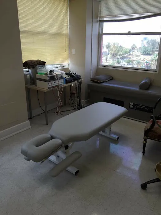 Los Angeles Chiropractic Group Picture 4