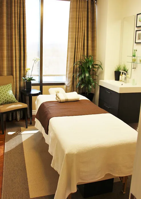 Lee Chiropractic Wellness Center Picture 4