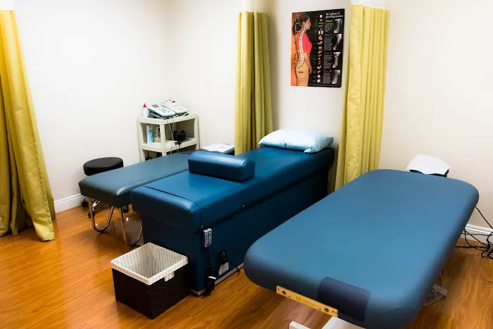 Healing Chiropractic Clinic Picture 6