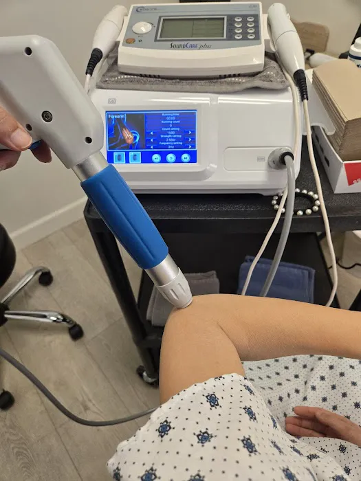 OMB clinic, chiropractic Picture 7