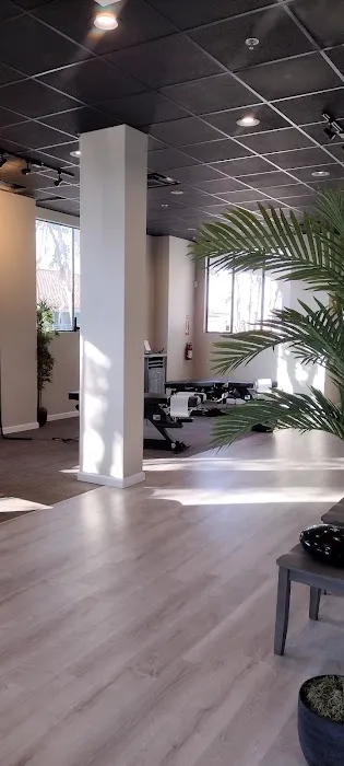 100% Chiropractic - Costa Mesa Picture 7