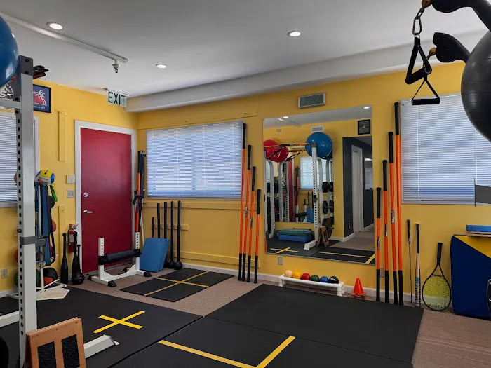 THE CENTER for orthopedic and athletic injuries Picture 1