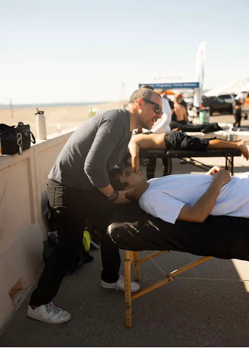 Craig Abrams DC Picture 2