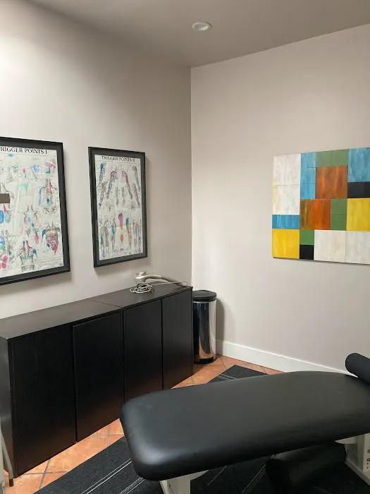 Live Well Chiropractic and Pilates Center Picture 9