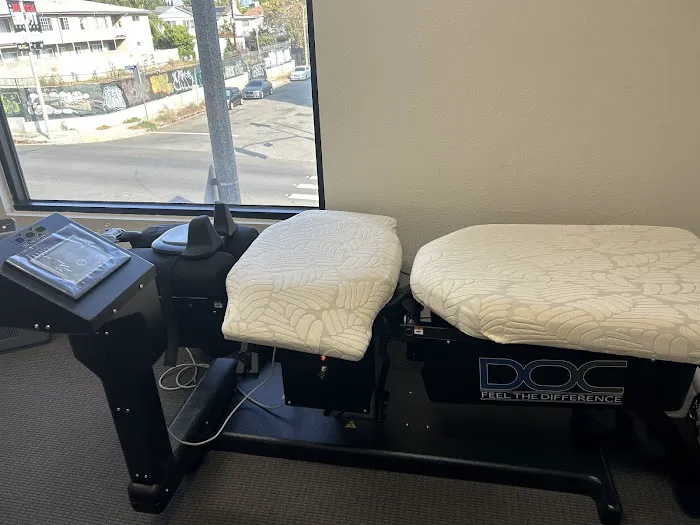 LA AGAPE Chiropractic Picture 8