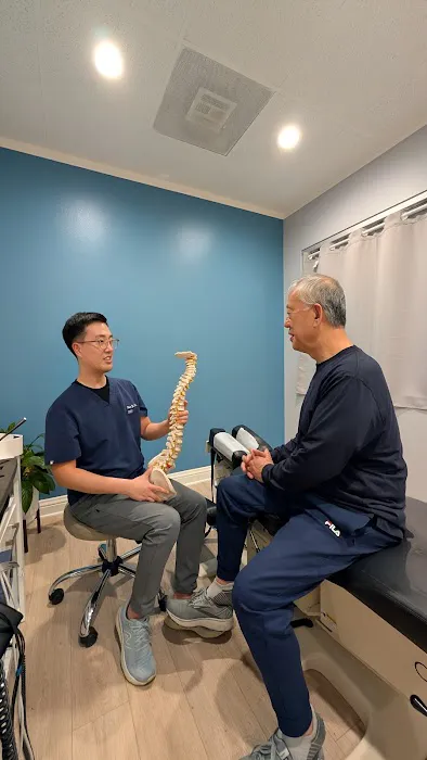 Reborn Chiropractic & Wellness Center Picture 3