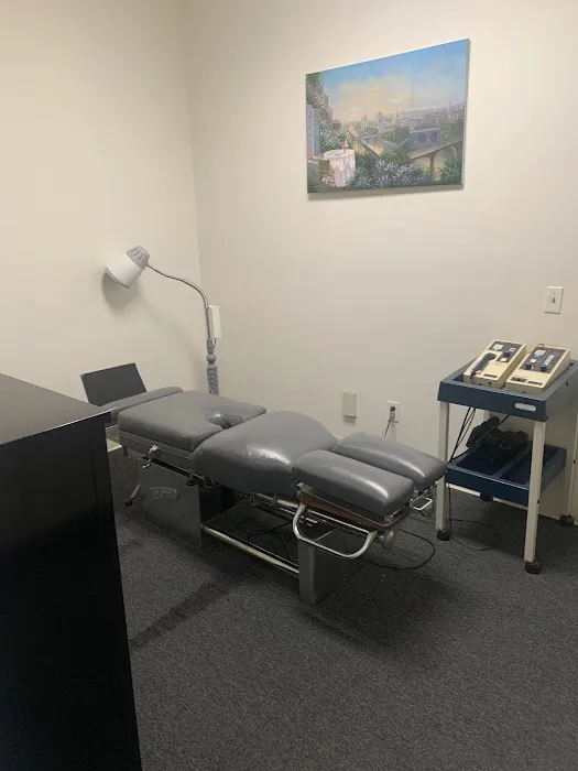 Caamano Chiropractic Picture 2