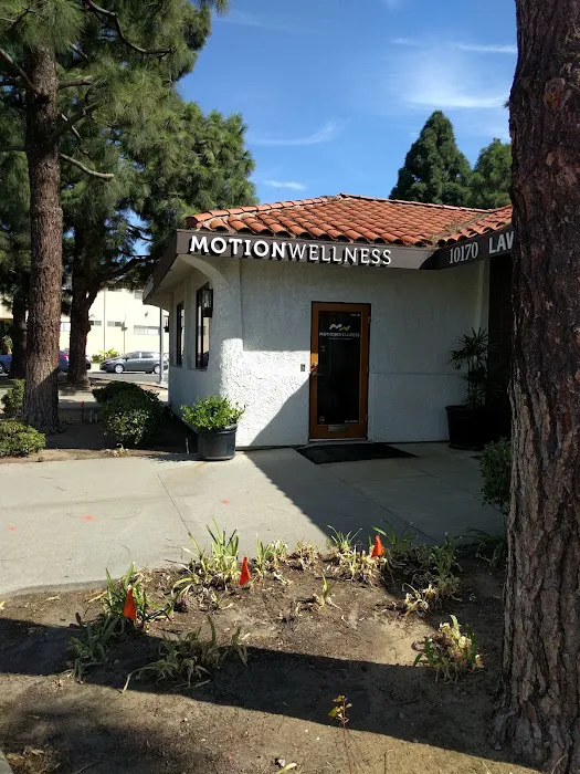 Motion Wellness & Chiro - Dr. Po Leknickas Picture 1