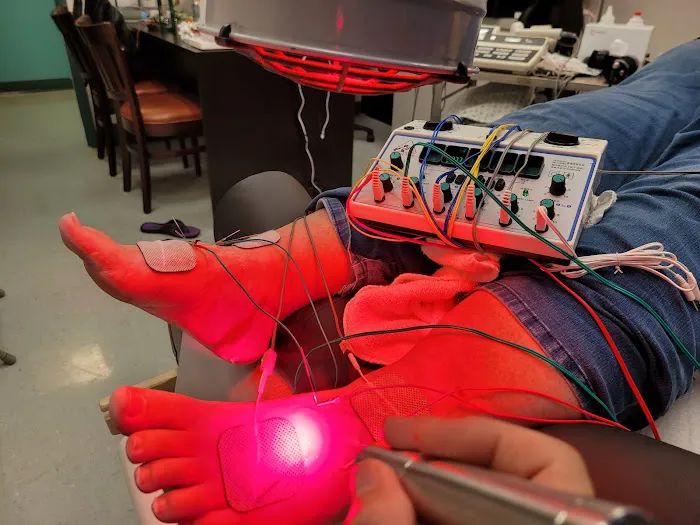 Dr. Kwang Lee Wellness Center Picture 6