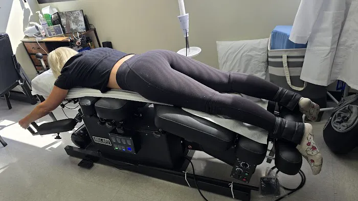 Dr. Kwang Lee Wellness Center Picture 8