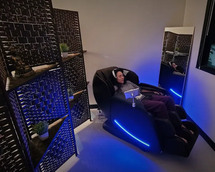 Dr. Kwang Lee Wellness Center Picture 9