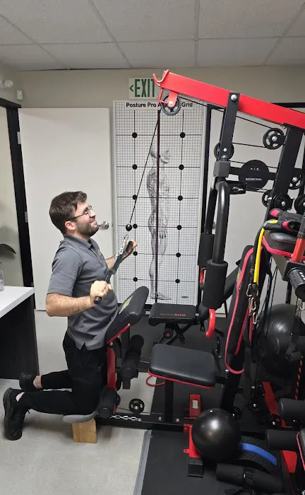 Dr. Kwang Lee Wellness Center Picture 10