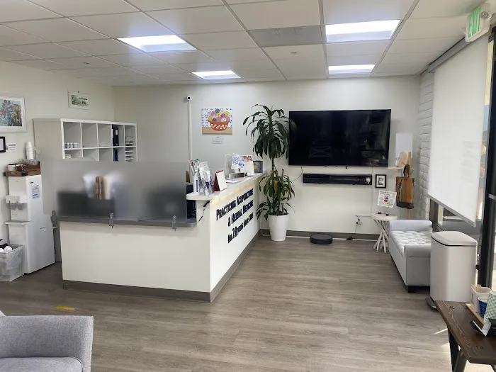 Hah Chiropractic Picture 3