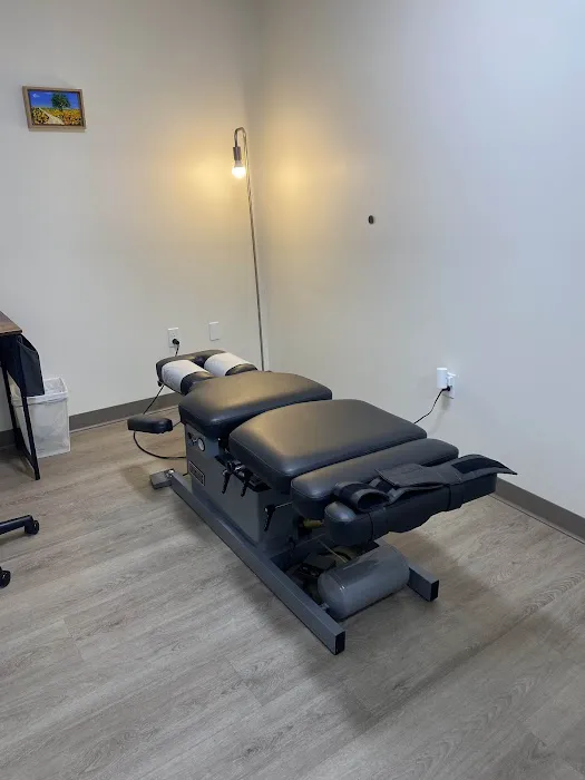 Hah Chiropractic Picture 6