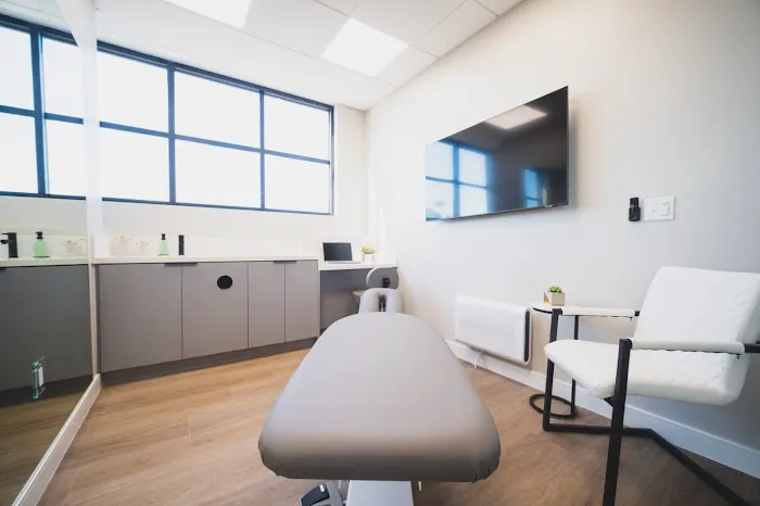 Fitness Chiropractic & Massage Therapy Picture 1