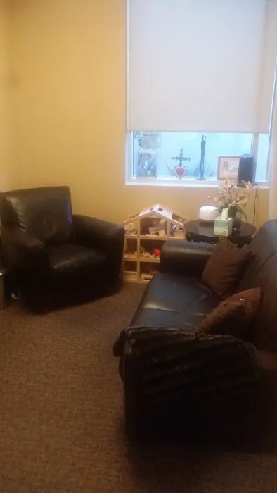 FIT Chiropractic & Psychology/Dr. Gregory Wood DC, Dr. Evelyn Escobar PSYd Picture 3