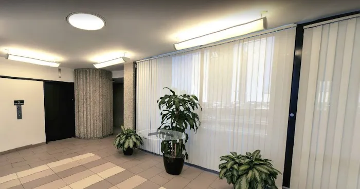 Dr. Steven Becker Los Angeles Chiropractor Picture 3