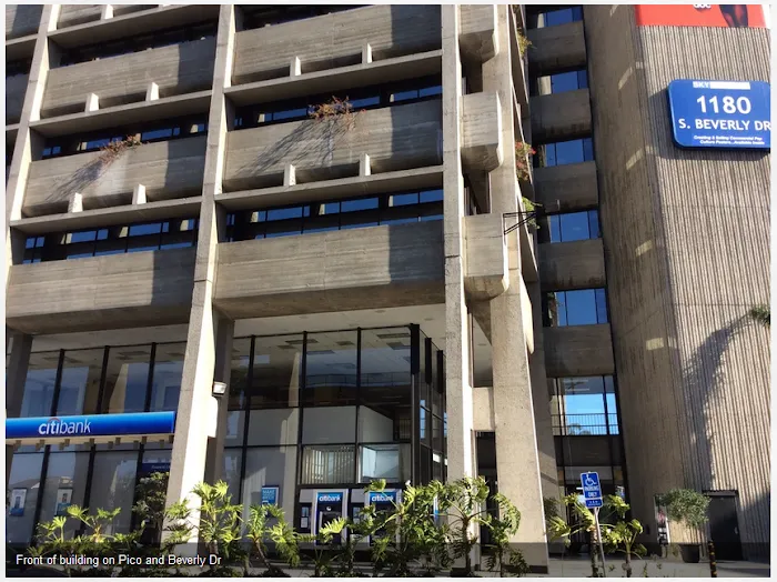 Zieve Physical Therapy and Chiropractic Center Picture 3