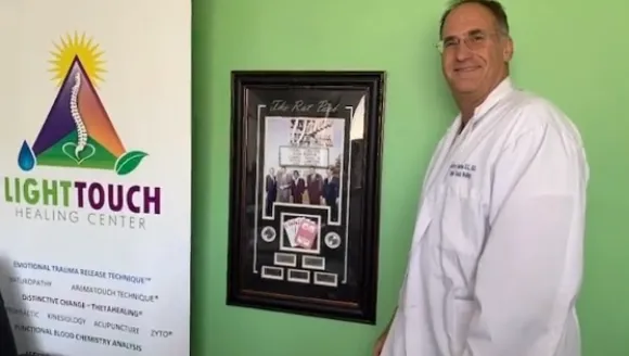 Light Touch Healing Center - Jeffrey Benton, DC Picture 3