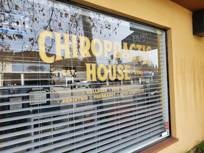 Chiropractic House Picture 6