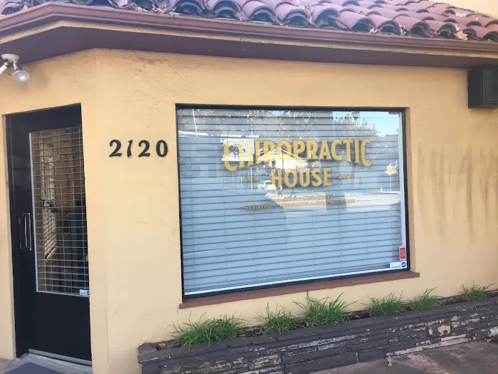 Chiropractic House Picture 8