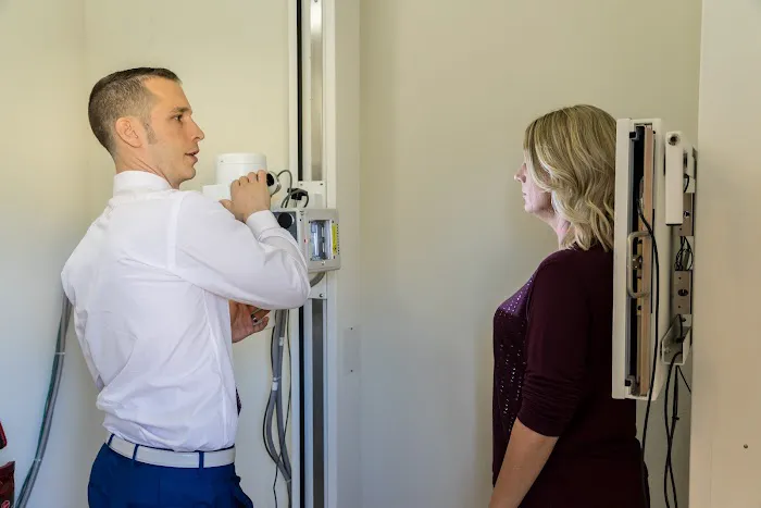 Singer Chiropractic Wellness Center Picture 2