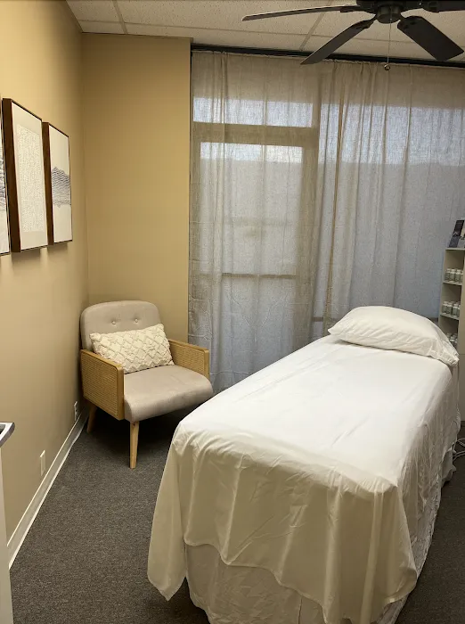 Tenckhoff Chiropractic Brea - Spinal Decompression | Car Accident Picture 2
