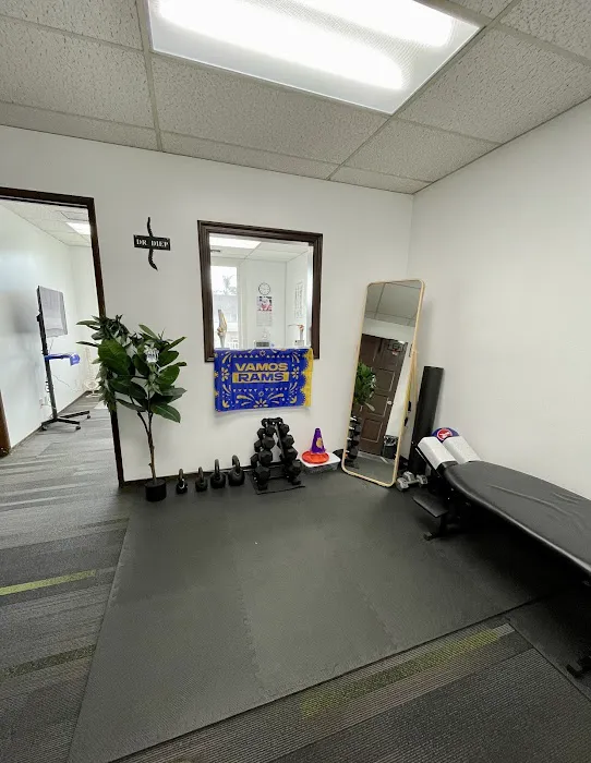 Diep Chiropractic & Sports Medicine Picture 2