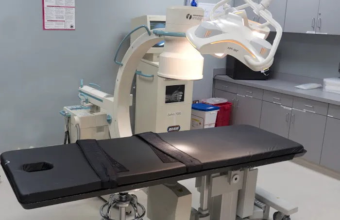 S.M.A.R.T. Spine Institute & Surgery Center Picture 9