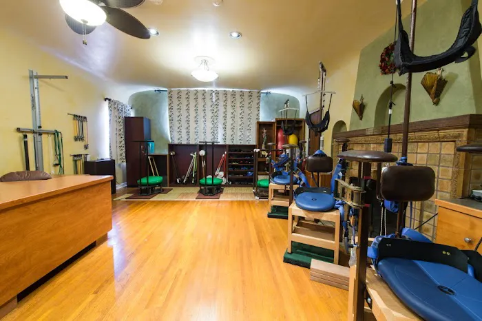 Tustin Chiropractic & Acupuncture Clinic Picture 5