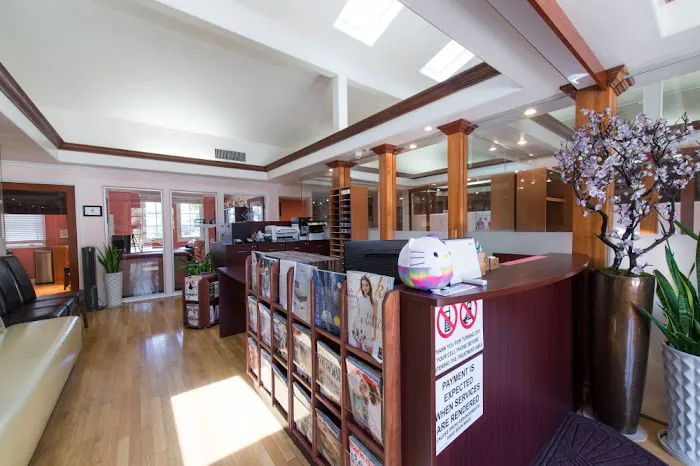 Tustin Chiropractic & Acupuncture Clinic Picture 10