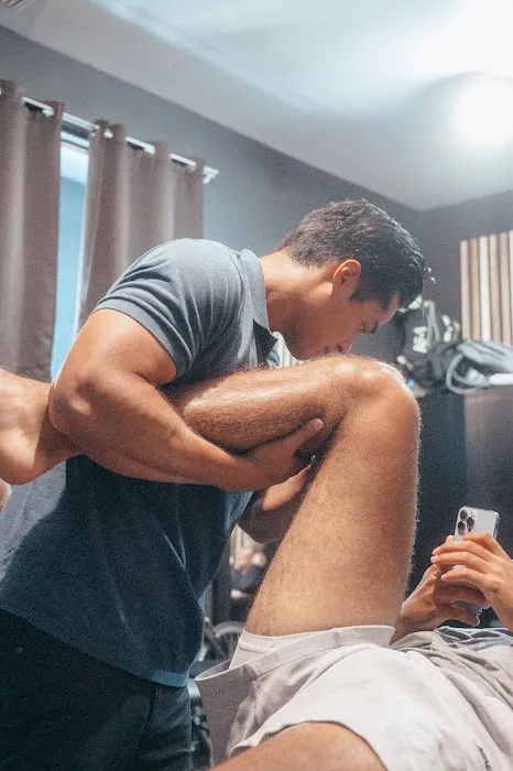 Esguerra Chiropractic Picture 7