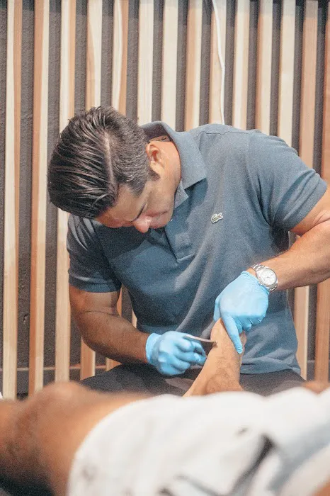 Esguerra Chiropractic Picture 8