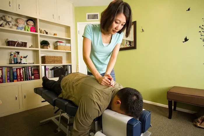 Natural Living Family Chiropractic - Dr. Cathy Ng Picture 9