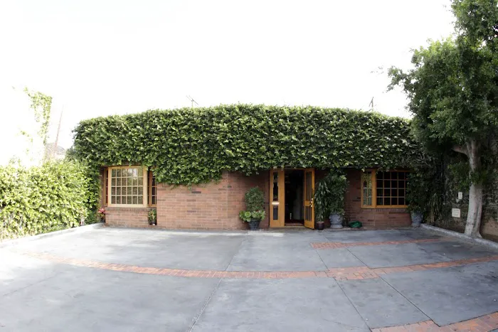 Beverly Hills Chiropractic & Orthopedic Picture 6