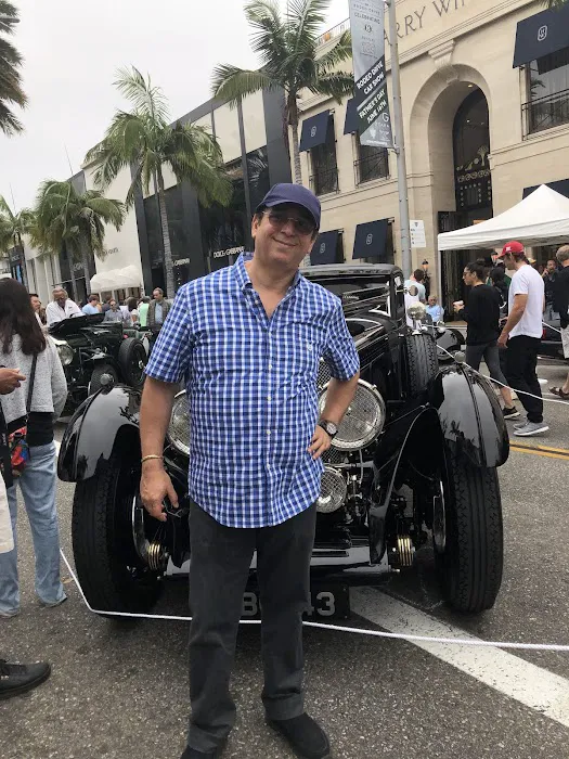 Dr. Gabai, DC at Beverly Hills Chiropractic Center Picture 2