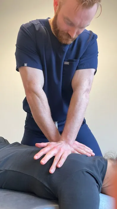 Applegate Chiropractic Picture 8