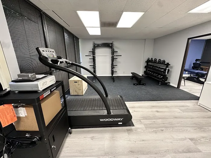 StrongCore Chiropractic and Performance Picture 7
