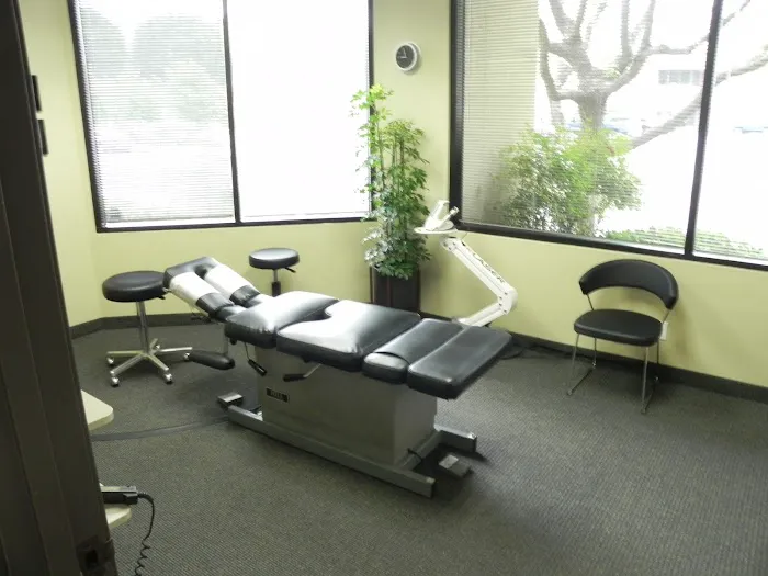Active Chiropractic & Laser Center Picture 2