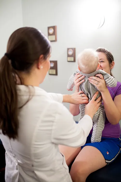440 Chiropractic, Dr. Rebecca Bomgaars Picture 1