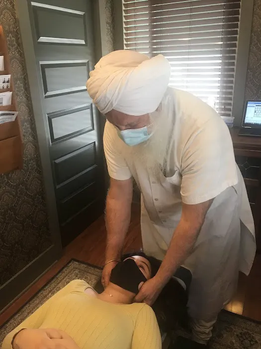 Khalsa Chiropractic Center Picture 1