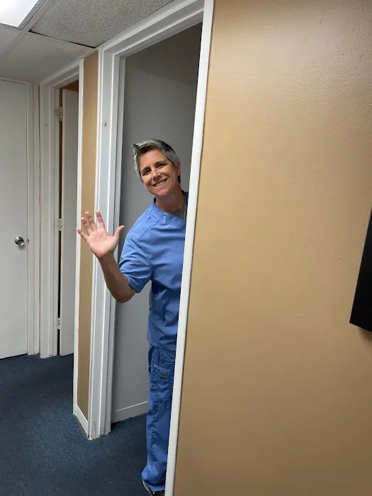 Elvine Chiropractic Picture 4