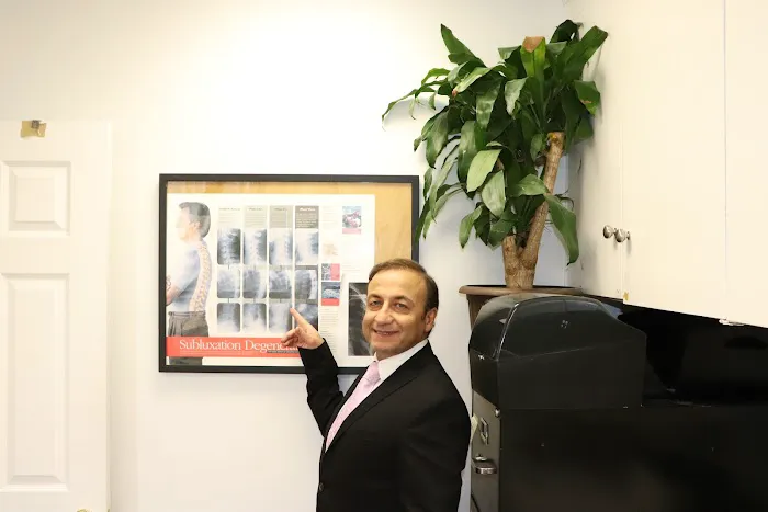 Golden Hands Chiro- David Mottahedeh, DC Picture 3