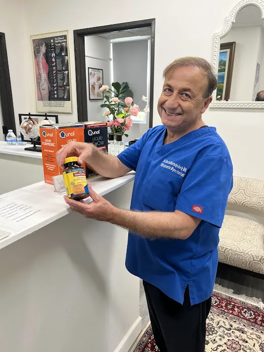 Golden Hands Chiro- David Mottahedeh, DC Picture 1