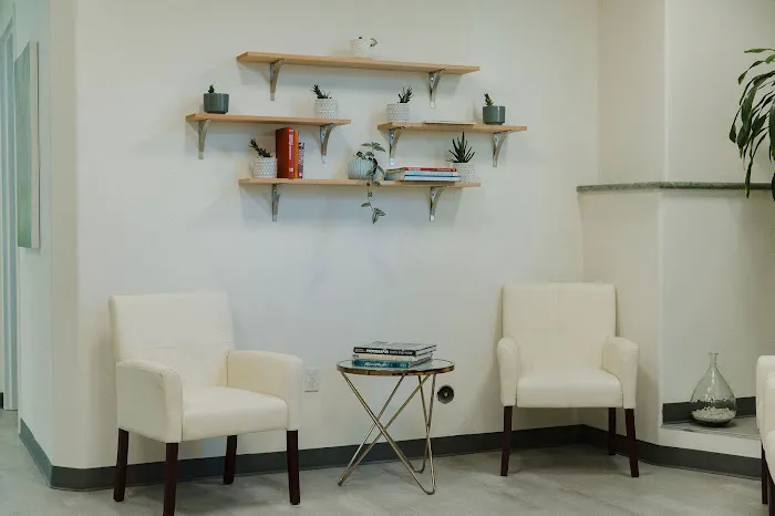 Island Chiropractic - Newport Beach Picture 5