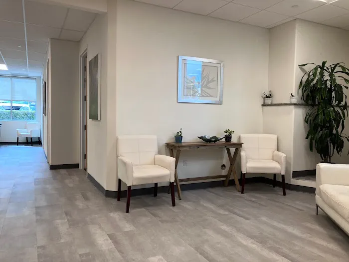 Island Chiropractic - Newport Beach Picture 4