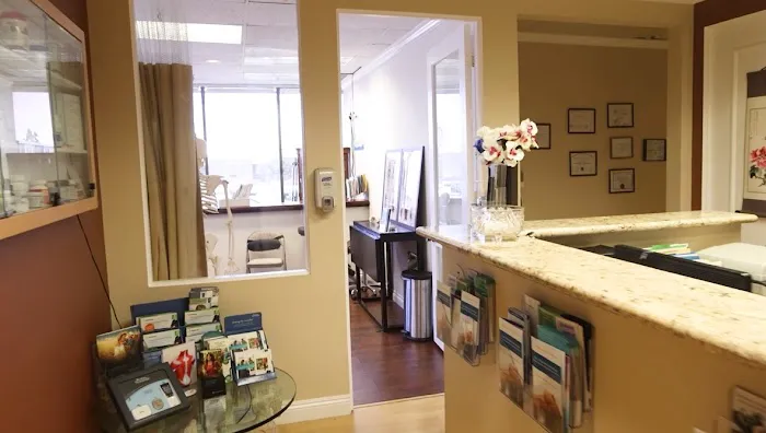 Dr. Mike Snyder, D.C. - Gonstead Chiropractor & Laser Therapy Picture 8