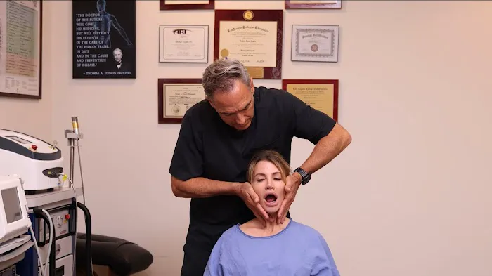 Dr. Mike Snyder, D.C. - Gonstead Chiropractor & Laser Therapy Picture 10