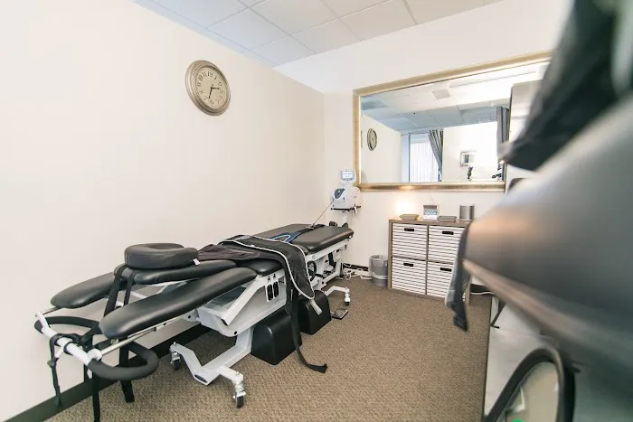 OC Healthy Spine Chiropractor & Injury Specialist Newport Beach Picture 7
