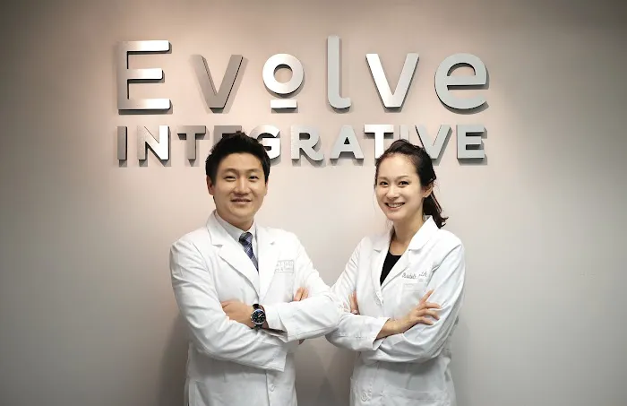 Kelvin S. Yoo, D.C. EVOLVE Integrative Health, Chiropractic and Acupuncture Picture 6
